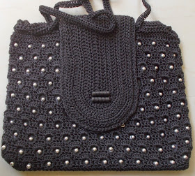 Sweet Nothings Crochet free crochet pattern blog, photo of the Shelled Bling Sling bag ; this blog has video tutorials for all stitches used to make this project ;