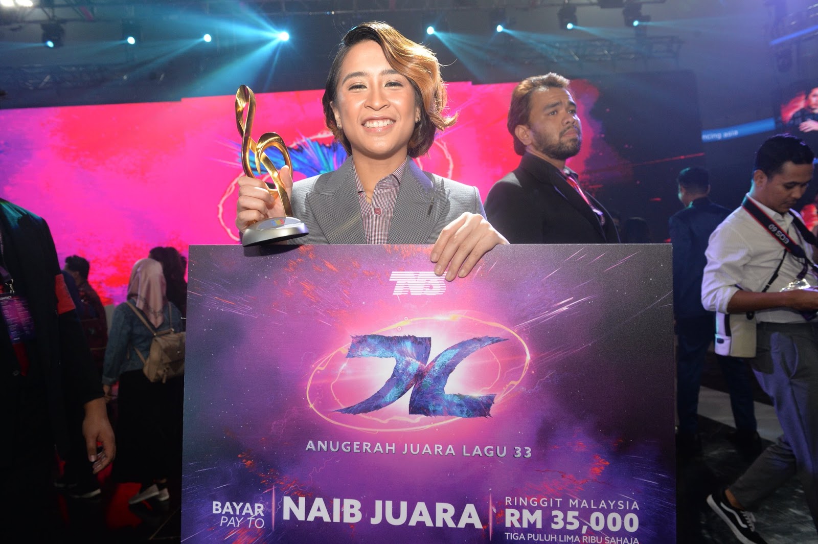 Tahniah Untuk Juara Anugerah Juara Lagu Ke 33