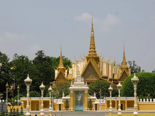 Impressive entrance to the Royal Palace in Phnom Penh