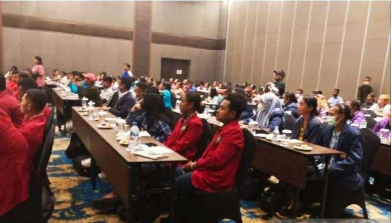 mahasiswa_biak_numfor_mengikuti_workshop_jurnalistik_di_biak