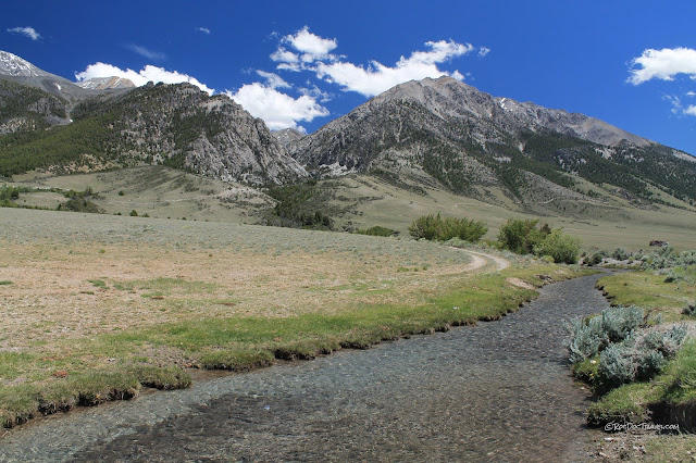 Borah Peak Idaho geology earthquake fault scarp travel trail hiking climbing copyright RocDocTravel.com