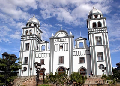 Elevan a Basílica el Santuario de Suyapa