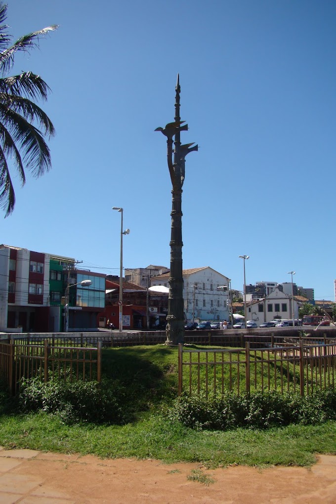 Dá série monumento ao descaso