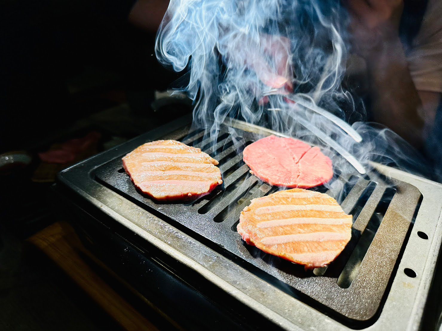 台中燒肉推薦dcard 台中美食必吃 西區公益路餐廳 KoDō和牛燒肉 代烤橫隔膜、牛舌、不用自己烤