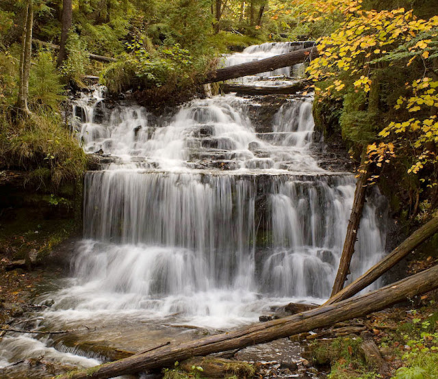 water fall wallpaper