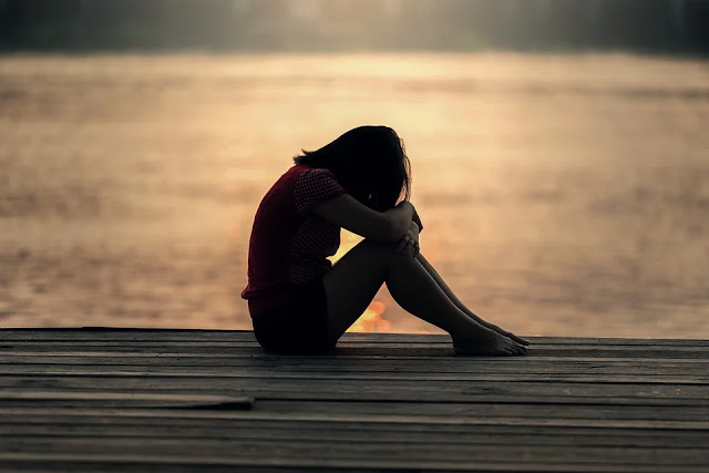 Alone Sad Girl Profile Pictures,sad girl images love Download,images of sad girl sitting alone,images of girl sitting alone and crying,alone sad girl dp for facebook,sad girl pic for whatsapp,alone whatsapp dp girl