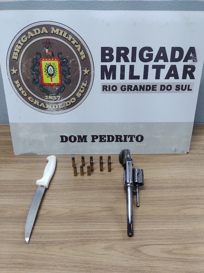 Brigada Militar apreende revólver, munições e efetua prisão na madrugada deste domingo 