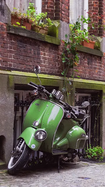 Moto Vespa Scooter Verde Antiga