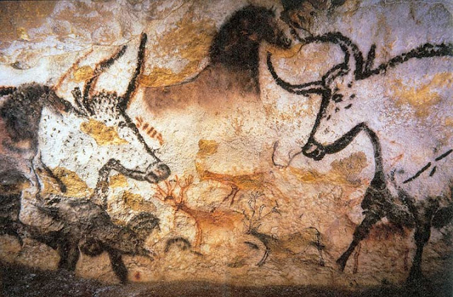 Figure di uri sulle pareti di Lascaux (Francia) storia dell'arte rupestre preistoria paleolitico