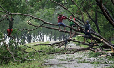 কালবৈশাখী ঝড়ে বন্দরে ব্যাপক ক্ষতি 