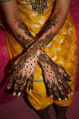 Mehndi Tattoo Designs Seen On www.coolpicturegallery.net