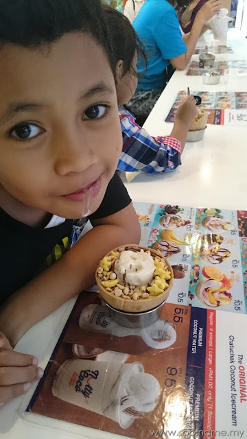 Ais krim kelapa Nutty Coco