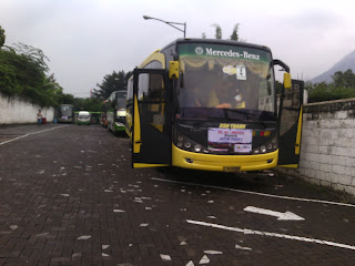  Sewa Bus Pariwisata PO. KSR Trans Surabaya