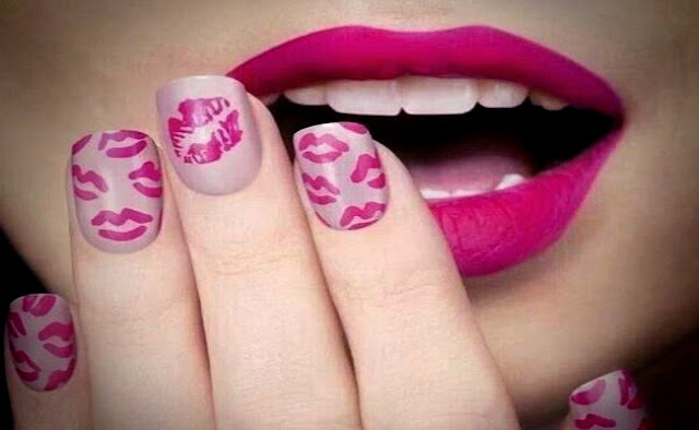 Kiss Day Nail Art