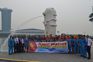 ini dia nih icon singapura yaitu patung merlion sin