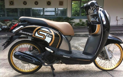 Modifikasi Motor Scoopy Velg (pelek) 17