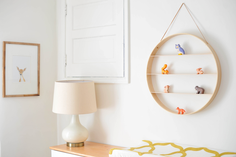 DIY Circle Wood Shelf Nursery