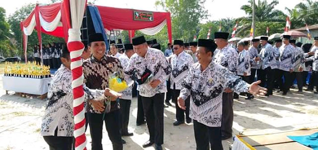 HGN Dan HUT PGRI Ke-74 Dihiasi Kegiatan Sosial 