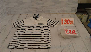 中古品　子供服　１３０ｃｍ　ボーダー　半袖シャツ　１１０円