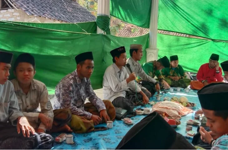 Majelis Pelajar PK IPNU-IPPNU Al-Huda Gapura Timur Gelar Dialog Ke-NU-an di Bulan Maulid