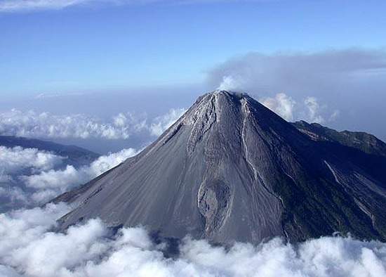 Bentuk-Bentuk Gunung Api  Geograph88