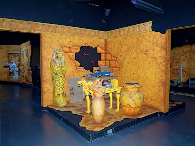 Inside Dark ride aisle