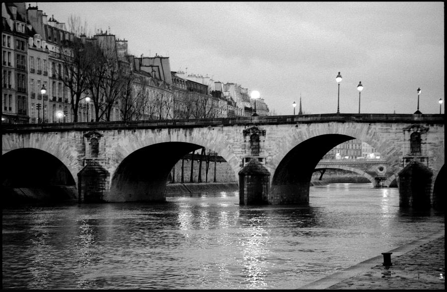 Paris Black And White | free download wallpaper