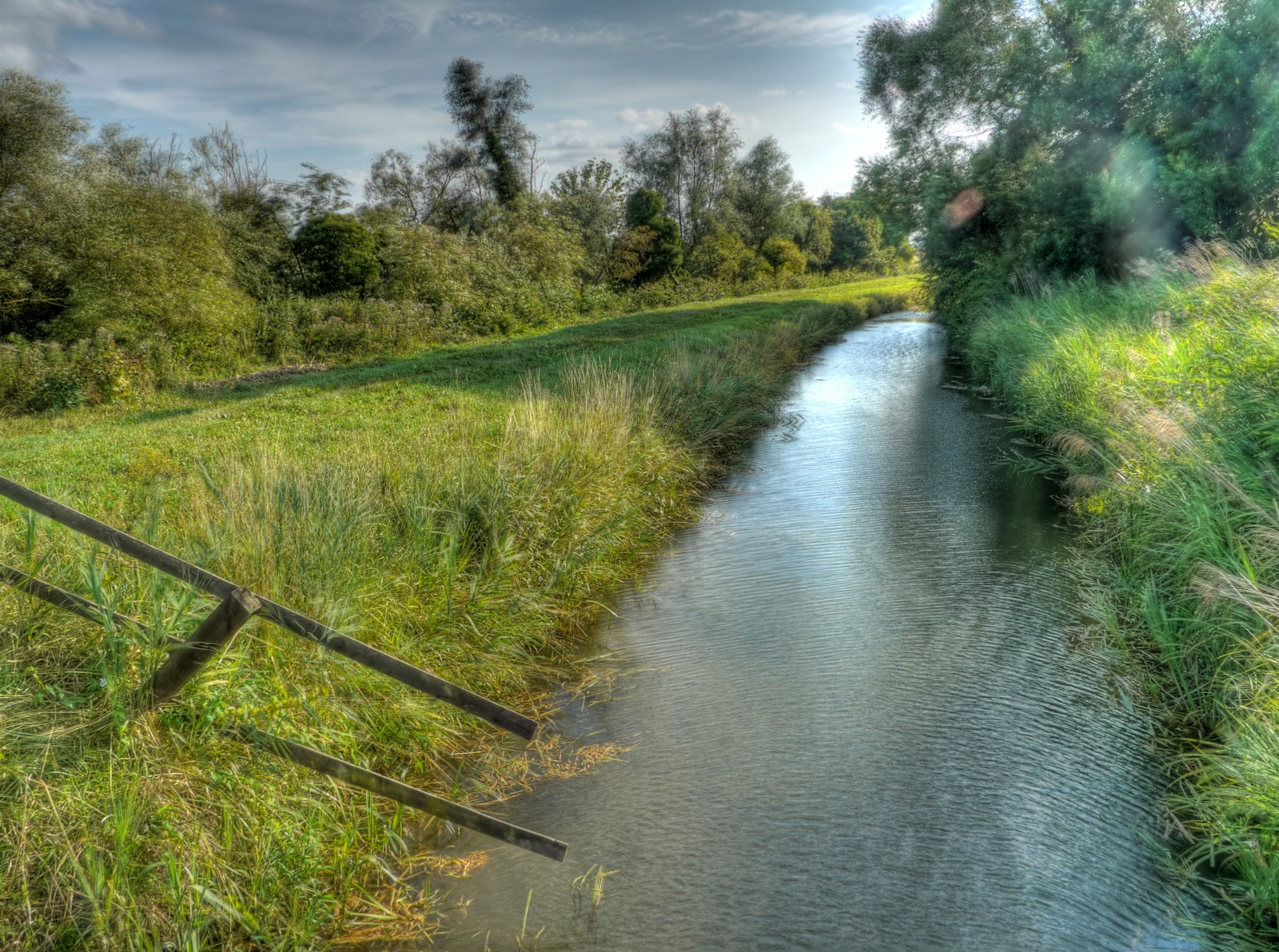P1160080_1_2_3_4_5_6_tonemapped.JPG