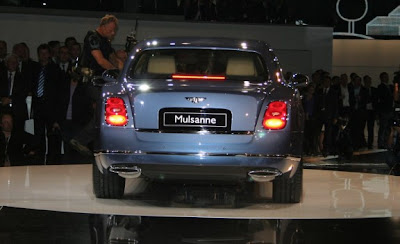 2011_Bentley_Mulsanne_Rear_View