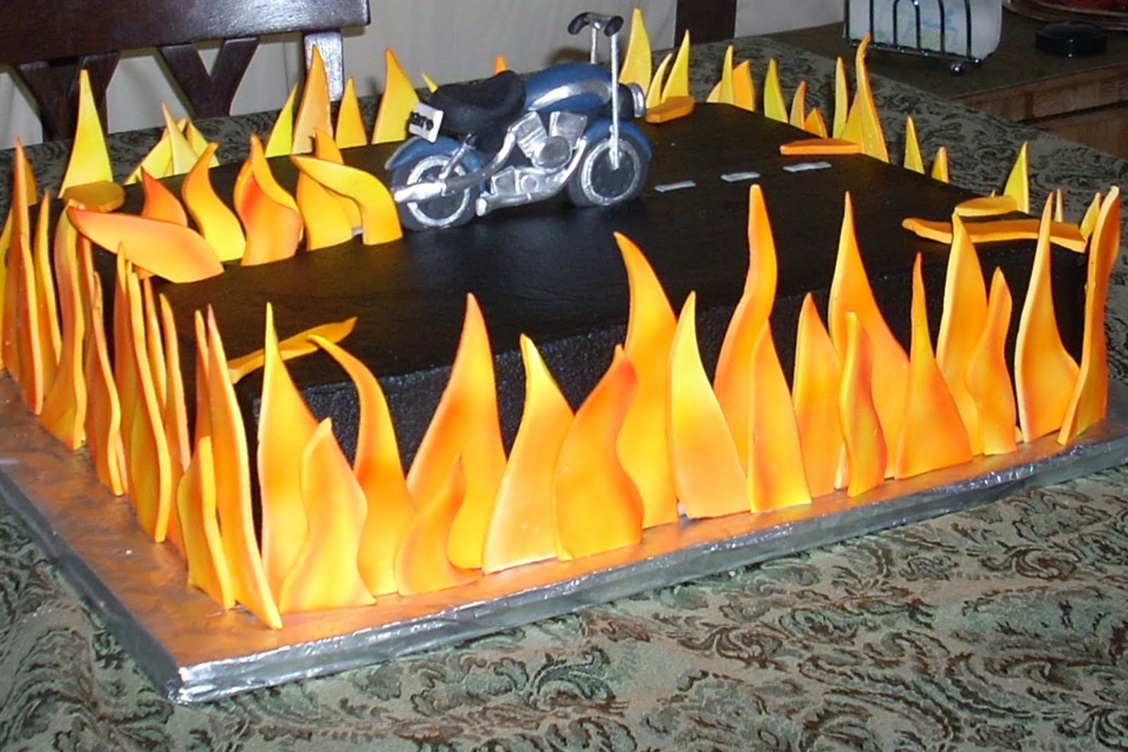 Harley Davidson Heritage Softail Cake Zoom Zoom