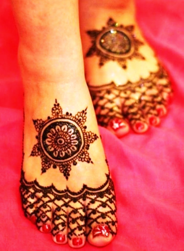 New Mehndi Designs For Feet