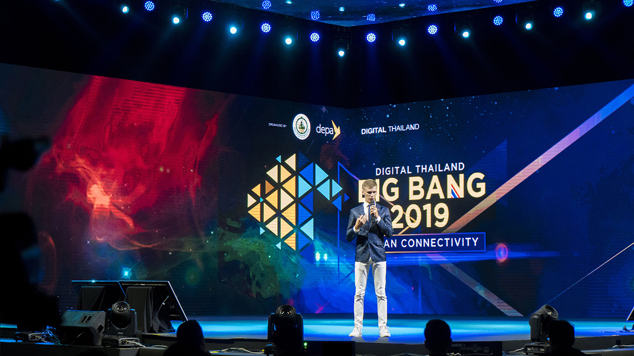 Evgeniy Zhukovets on Startup ASEAN Pitching: Runway to Web Summit Thailand at International Digital Thailand Big Bang Exhibition: ASEAN Connectivity 2019