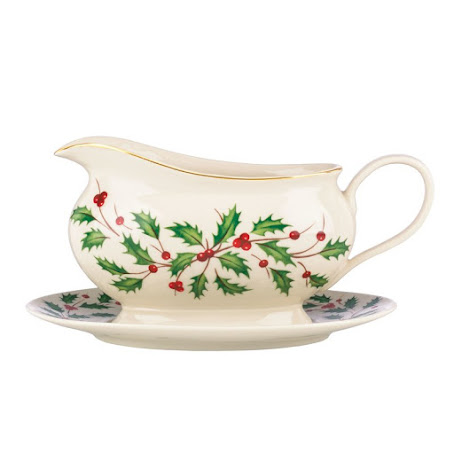 https://go.skimresources.com?id=120386X1586541&xs=1&url=https%3A%2F%2Fwww.wayfair.com%2Fbrowse-by-brand%2Fpdp%2Flenox-holiday-gravy-boat-with-stand-lnx8094.html