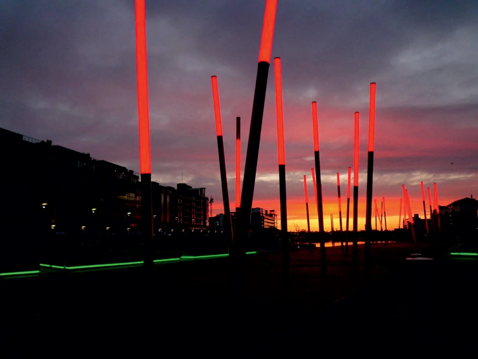 Dublino, Co. Dublino, Irlanda: Grand Canal Square by Martha Schwartz Partners