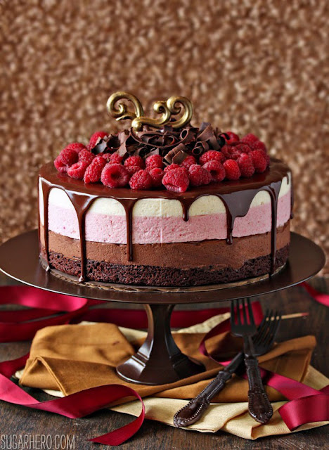 WHOLE Chocolate Raspberry Mousse Cake Recipe https://goo.gl/EgzcTB