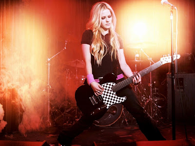 Avril Lavigne Normal Resolution HD Wallpaper 6