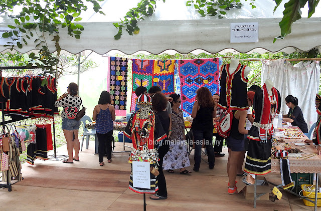 Vendors at Rainforest World Music Festival