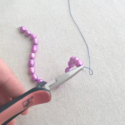 perfect pearl and bead knotting - free tutorial makes it feast and easy