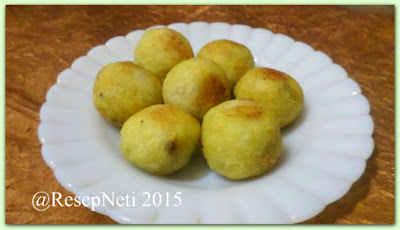 sweet potato ball fill brown sugar at kusNeti kitchen 2015