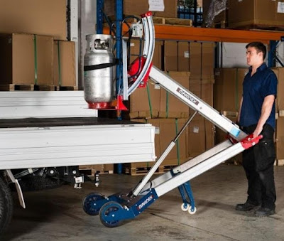 Hand Powered Forklift, This Stuff Enables One Person Operation To Safely Lift And Load Over 300 Lbs Of Weight 