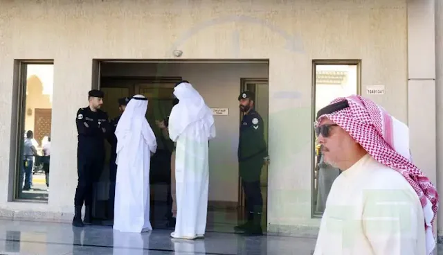 قرار عاجل : وقف تعاملات المدينين لوزارة الداخلية بالكويت