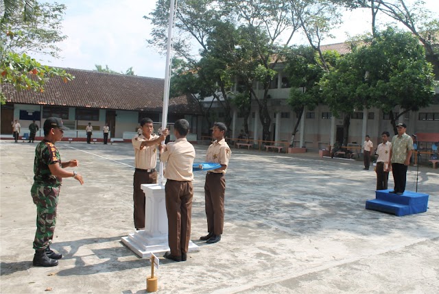 ANGGOTA KODIM MELATIH PBB DAN TUB