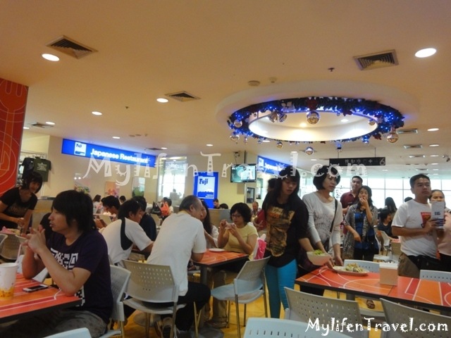 Plantinum Mall Food Court 1