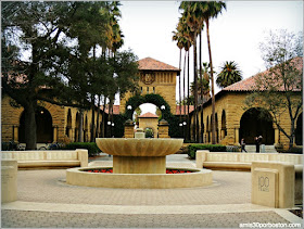 Fuente Green Library, Universidad de Stanford