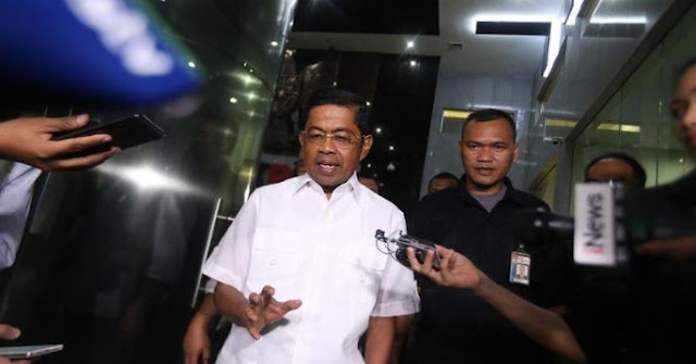 GOLKAR : ALASAN IDRUS MARHAM MUNDUR AGAR TIDAK JADI BEBAN JOKOWI