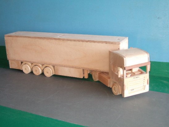 gambar truk kayu kontainer