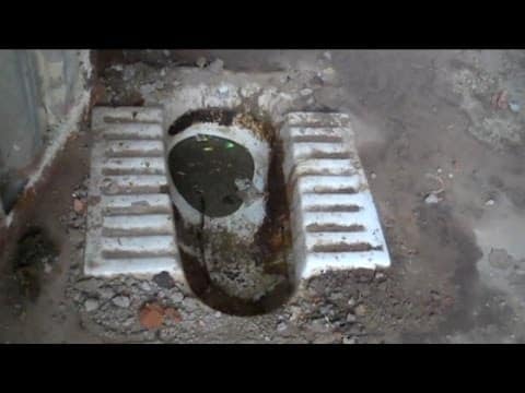 Dirty pan toilet - Shit everywhere and smells shit, Kathmandu, Nepal