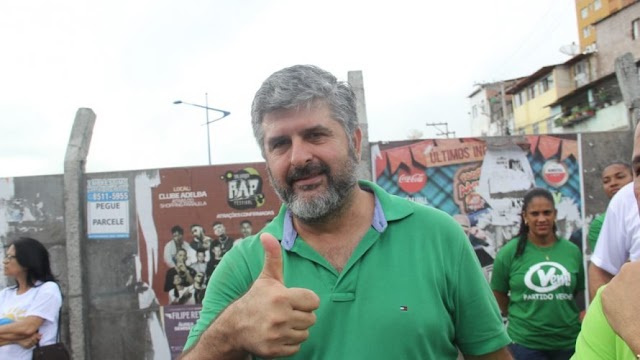 Pré-candidato em Lauro de Freitas, Gustavo Ferraz pede desfiliação do PV