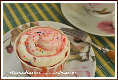 MamaHusna Chocolate: Resepi Strawberry cupcakeYg ni 