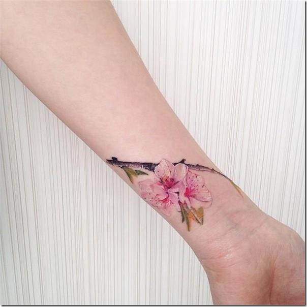 Tatuagens de flores para as mulheres 